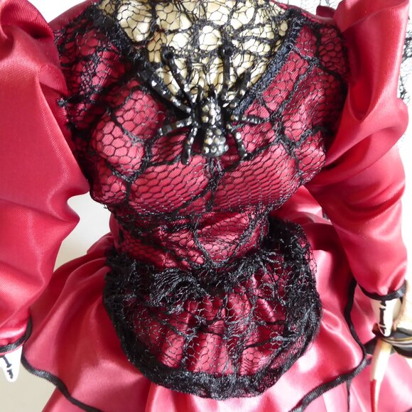 OOAK 16” GOTHIC DAY OF THE DEAD MUSIC BOX SPIDER DOLL PROP ODDITY - Picture 9 of 16